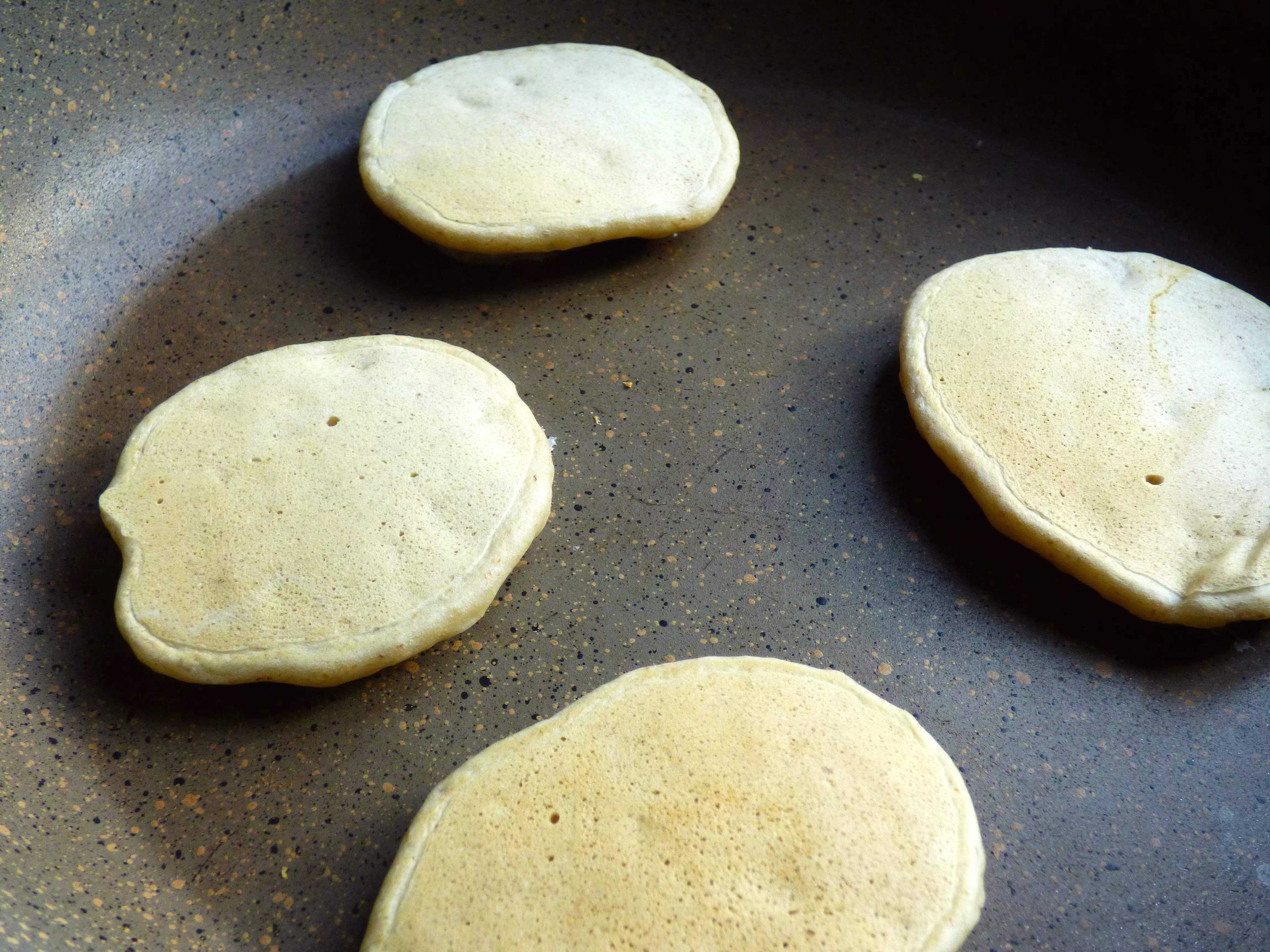 Photo vegan banana pancakes