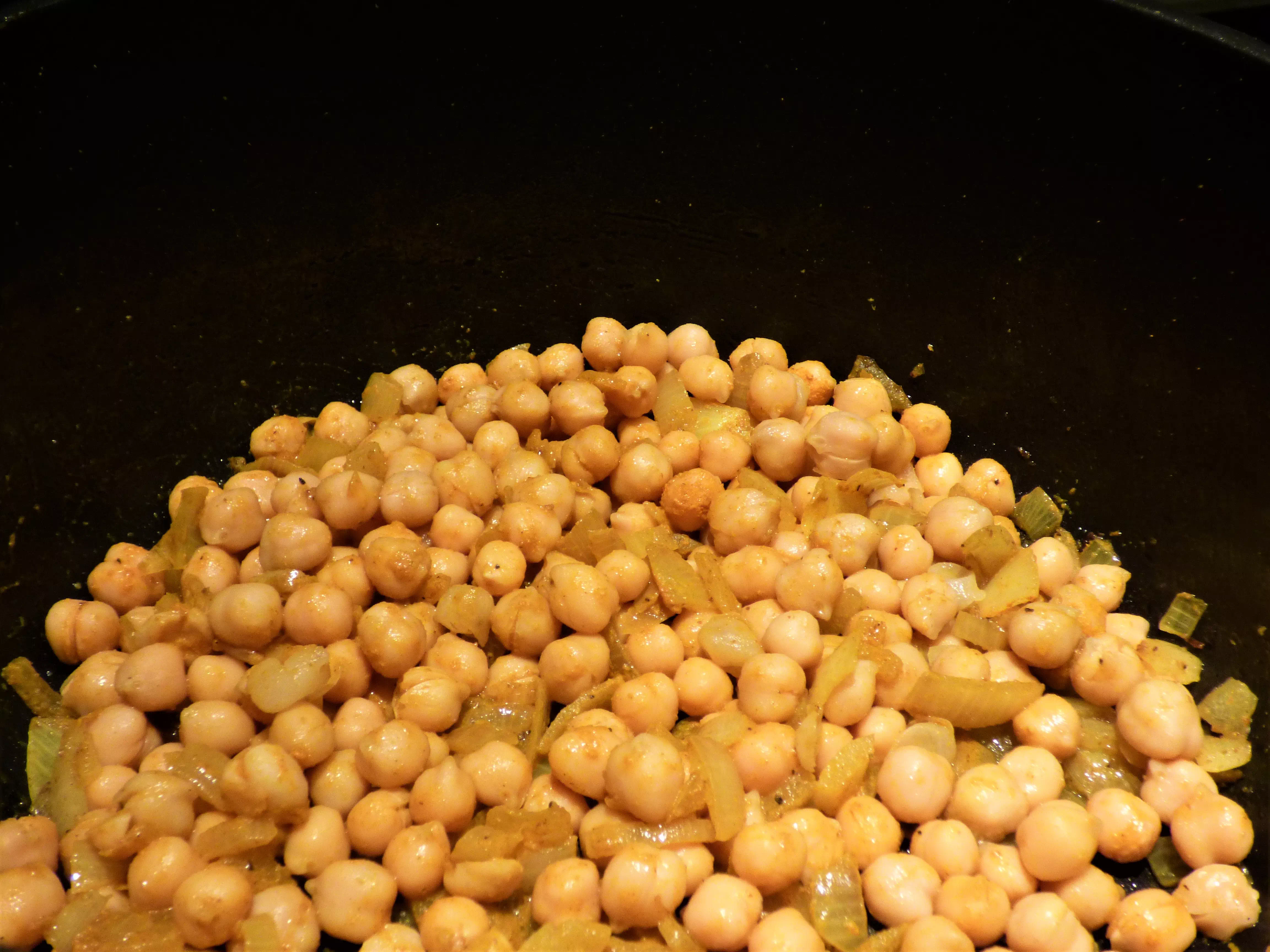 Foto curry vegano di ceci e latte di cocco