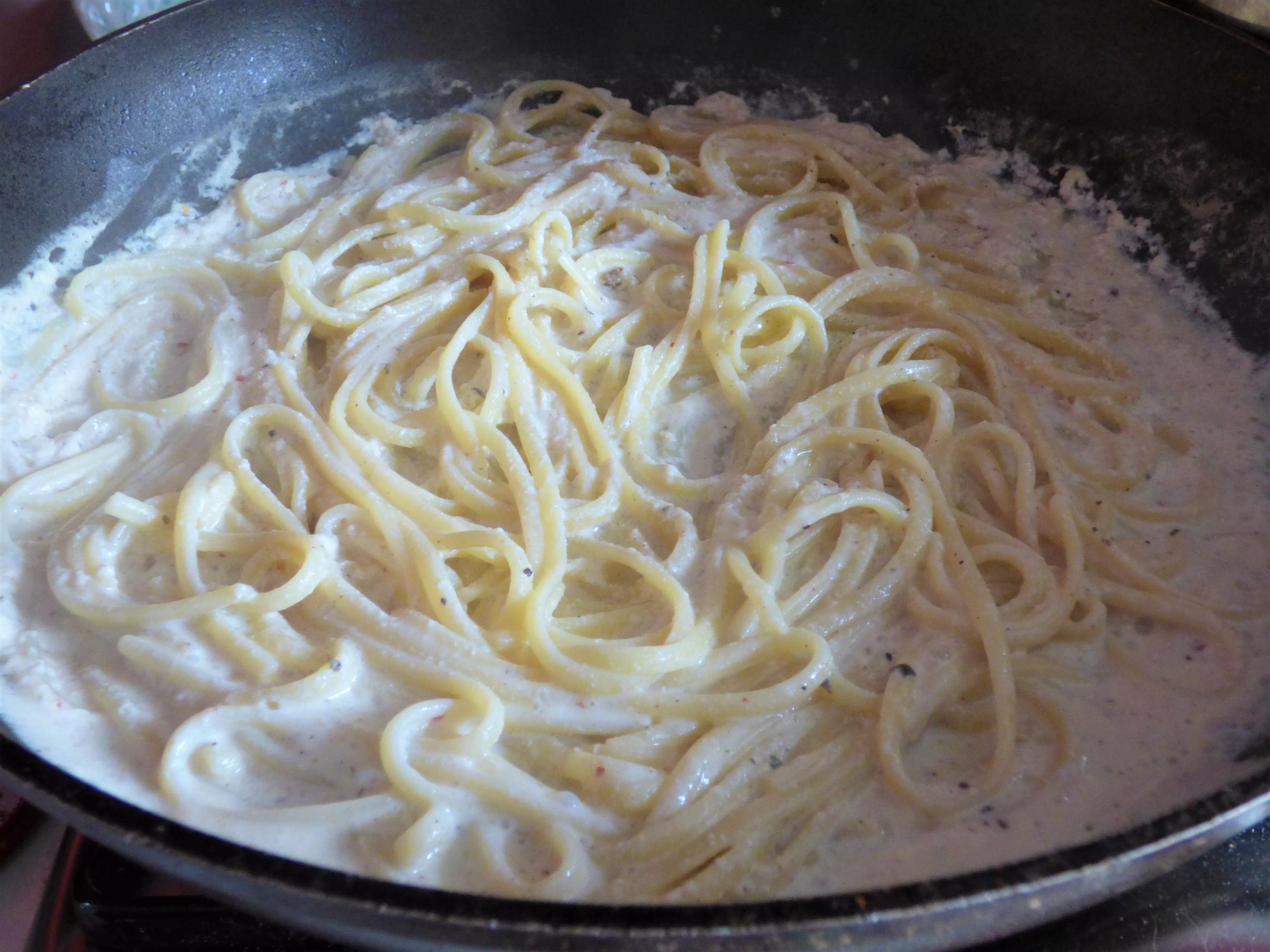 Foto cacio e pepe vegana