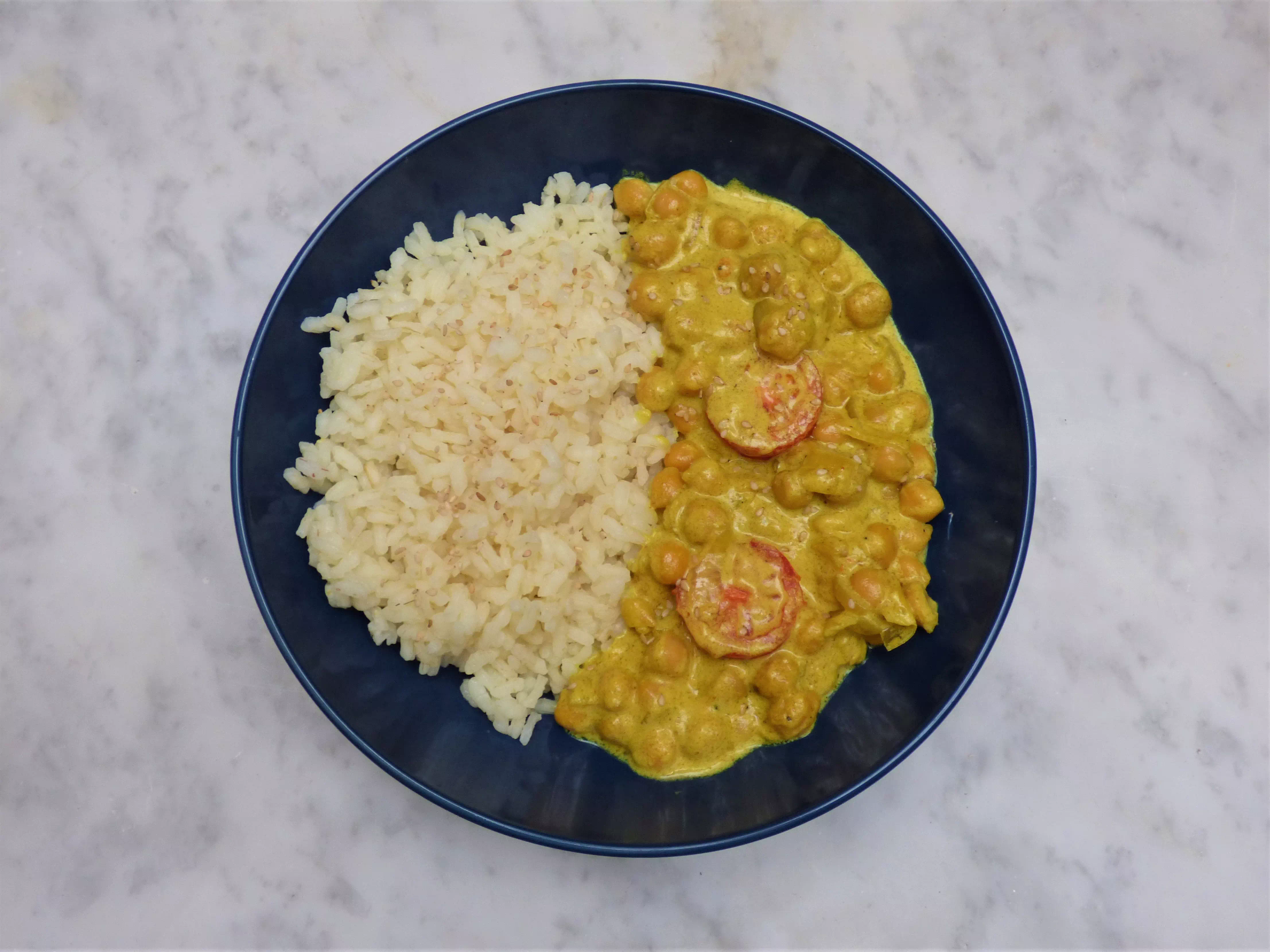 Curry vegano di ceci e latte di cocco